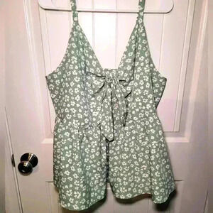 bloomchic high low top with tie knot in the front size 18